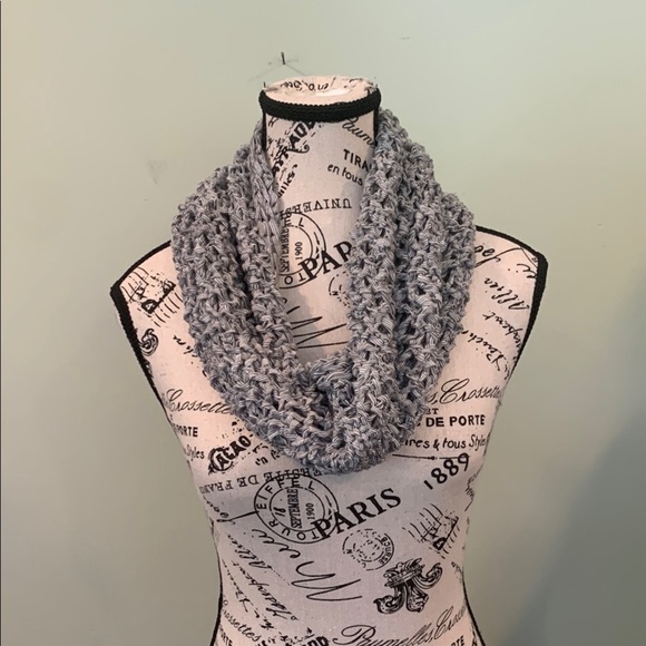 Gray Loose Knit Women’s Infinity Scarf - Picture 1 of 5